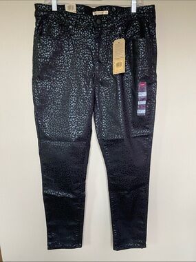 Levi’s 721 High Rise Skinny Ankle Black Leopard Print Jeans